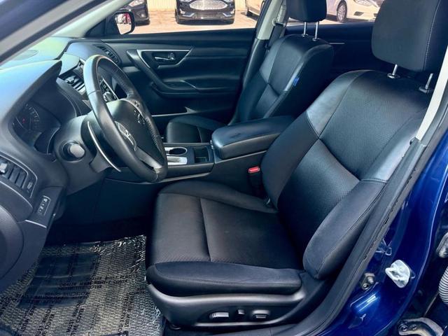 Photo of 2017 Gray Nissan Altima