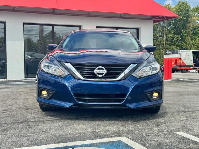 Photo of 2017 Gray Nissan Altima