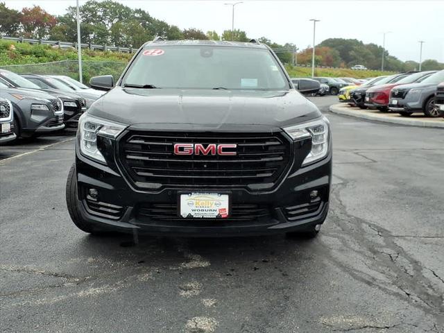 Photo of 2022 Ebony Twilight Metallic GMC Terrain