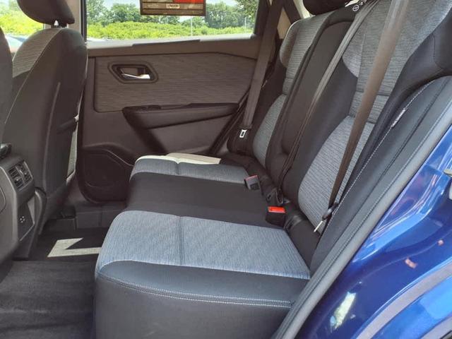 Photo of 2023 Caspian Blue Nissan Rogue