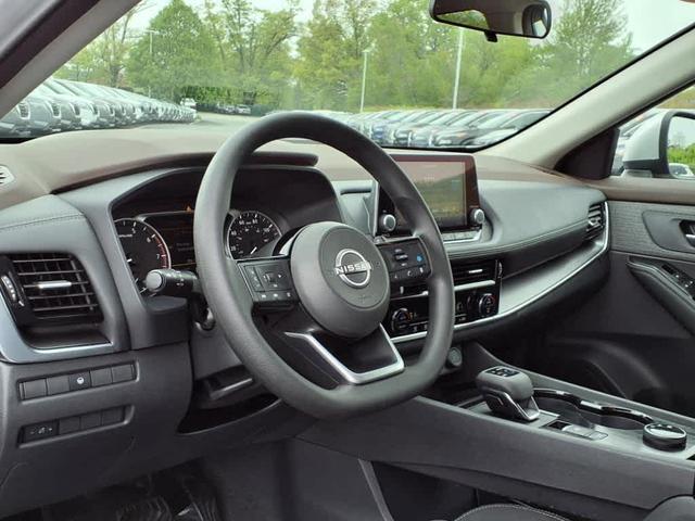 Photo of 2022 Brilliant Silver Metallic Nissan Rogue