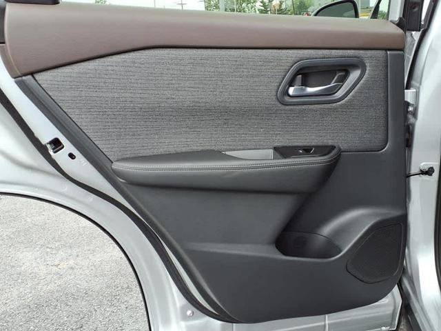 Photo of 2022 Brilliant Silver Metallic Nissan Rogue