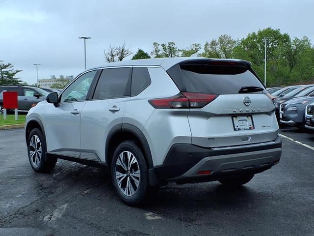 Photo of 2022 Brilliant Silver Metallic Nissan Rogue