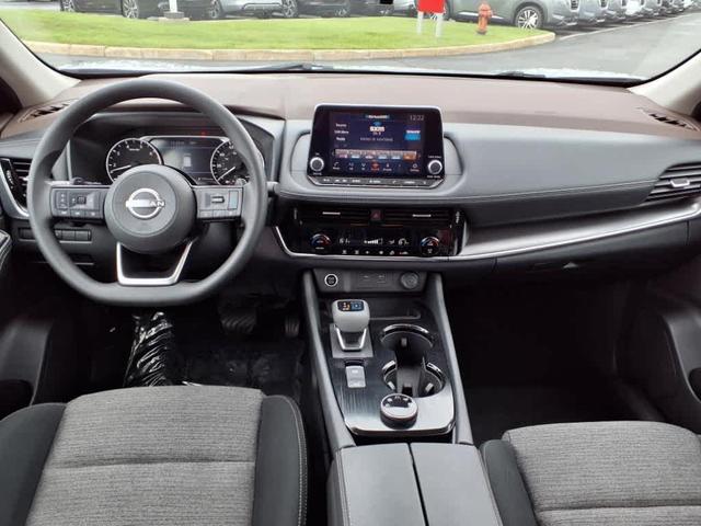 Photo of 2022 Brilliant Silver Metallic Nissan Rogue