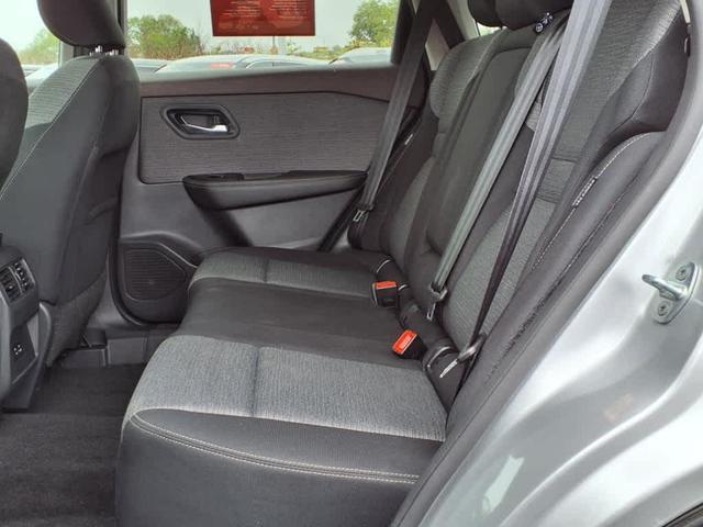 Photo of 2022 Brilliant Silver Metallic Nissan Rogue