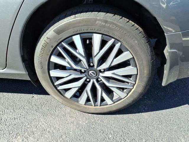 Photo of 2023 Gun Metallic Nissan Altima