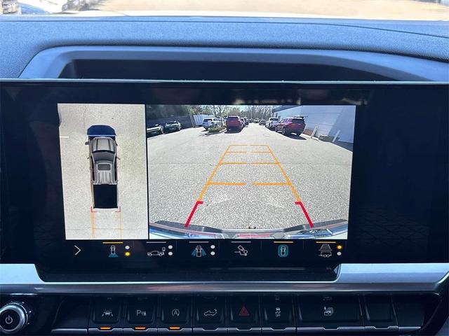 Photo of 2022 Summit White GMC Sierra 1500