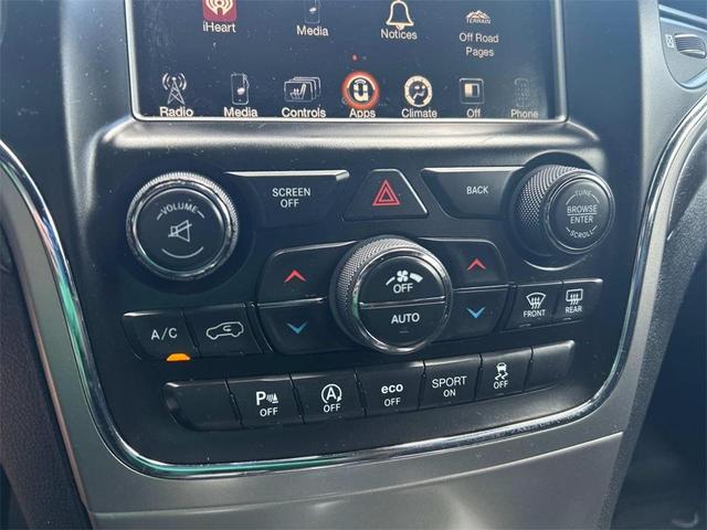 Photo of 2017 Diamond Black Jeep Grand Cherokee