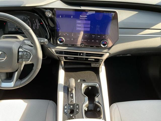 Photo of 2023 Iridium Lexus RX 350