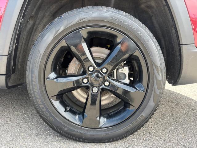 Photo of 2022 Velvet Red Pearlcoat Jeep Grand Cherokee L