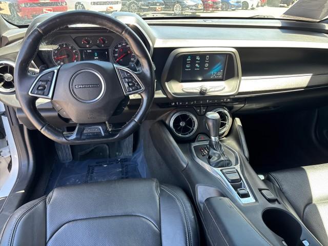 Photo of 2017 Summit White Chevrolet Camaro