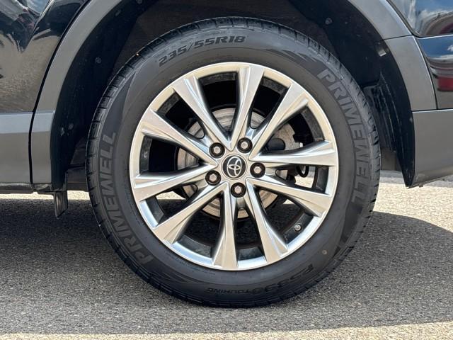 Photo of 2017 Black Toyota RAV4