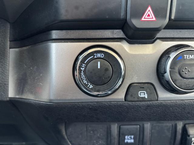 Photo of 2021 Super White Toyota Tacoma