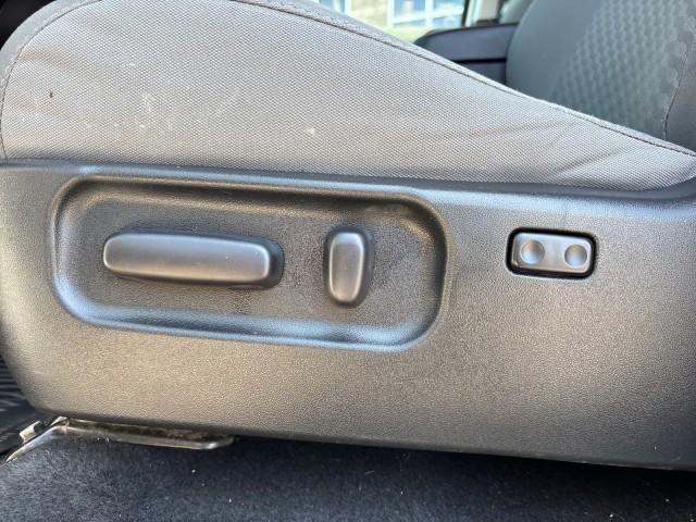 Photo of 2021 Super White Toyota Tacoma