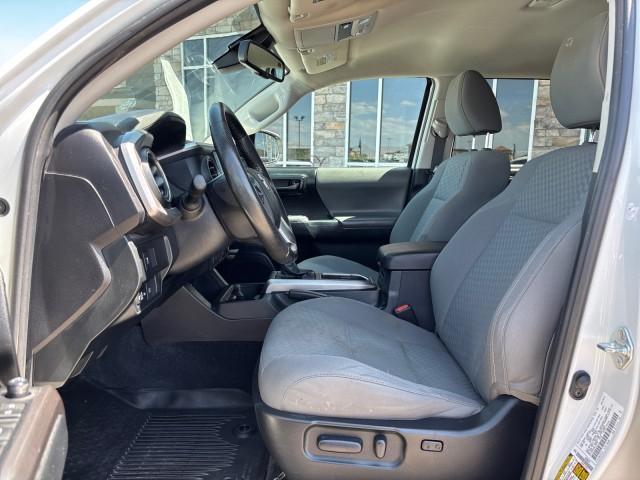 Photo of 2021 Super White Toyota Tacoma