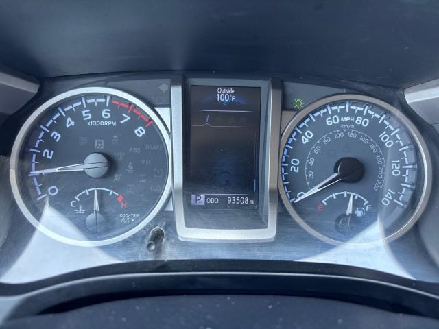 Photo of 2021 Super White Toyota Tacoma
