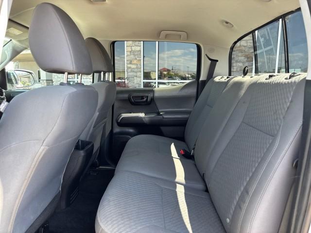 Photo of 2021 Super White Toyota Tacoma