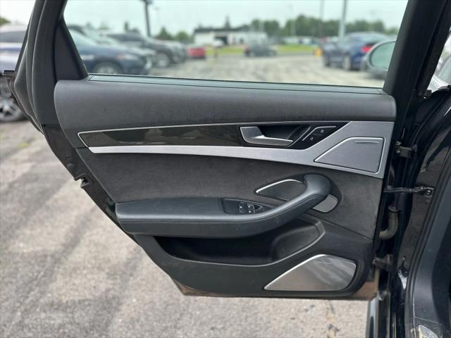 Photo of 2015 Gray Audi S8