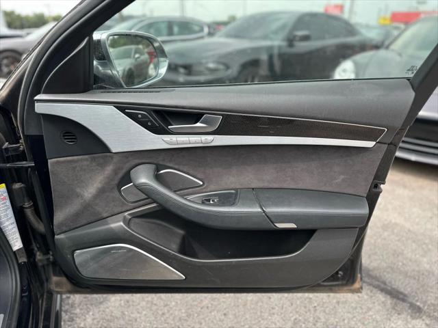Photo of 2015 Gray Audi S8