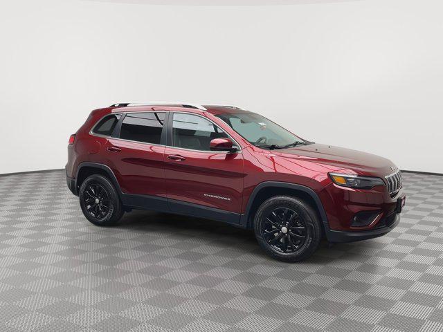 Photo of 2019 Velvet Red Pearlcoat Jeep Cherokee