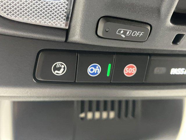 Photo of 2024 Summit White GMC Sierra 1500
