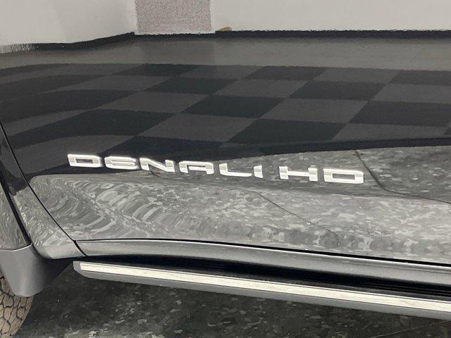 Photo of 2024 Onyx Black GMC Sierra 2500