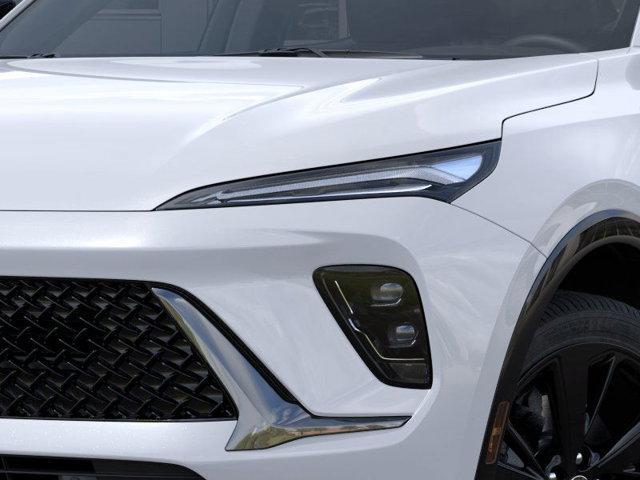 Photo of 2025 White Frost Tricoat Buick Envision