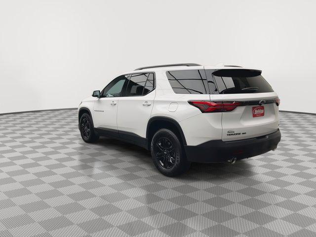 Photo of 2023 Summit White Chevrolet Traverse