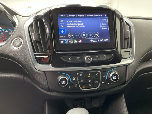 Photo of 2023 Summit White Chevrolet Traverse