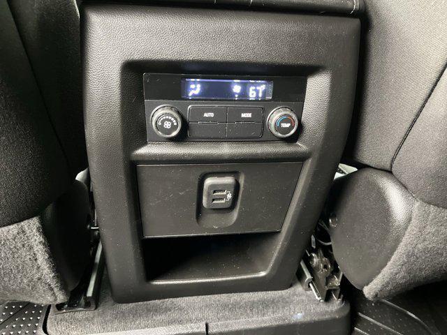 Photo of 2023 Summit White Chevrolet Traverse