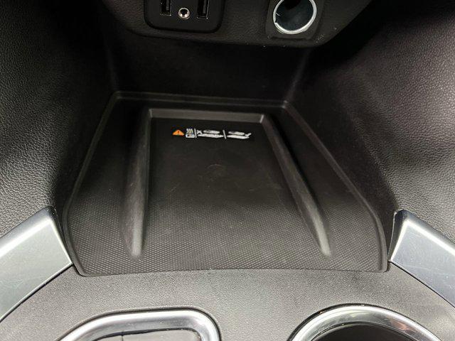 Photo of 2023 Summit White Chevrolet Traverse