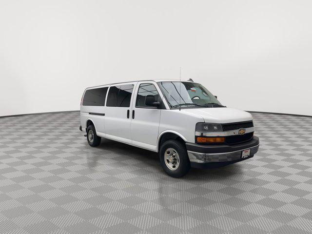 Photo of 2024 Summit White Chevrolet Express 3500
