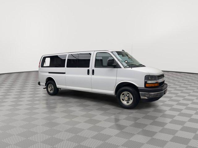 Photo of 2024 Summit White Chevrolet Express 3500