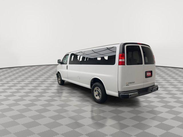 Photo of 2024 Summit White Chevrolet Express 3500