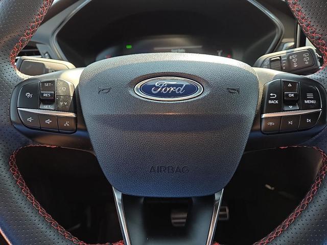 Photo of 2023 Gray Metallic Ford Escape