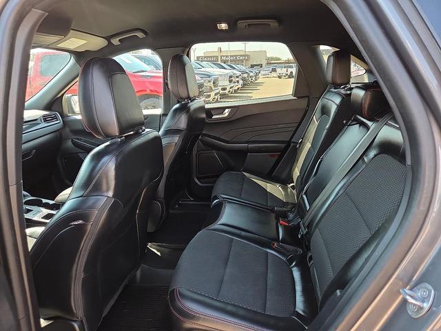 Photo of 2023 Gray Metallic Ford Escape