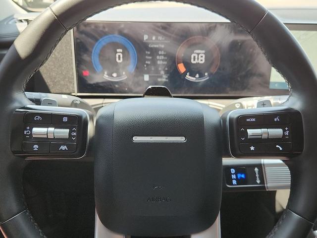 Photo of 2024 Hampton Gray Hyundai SANTA FE