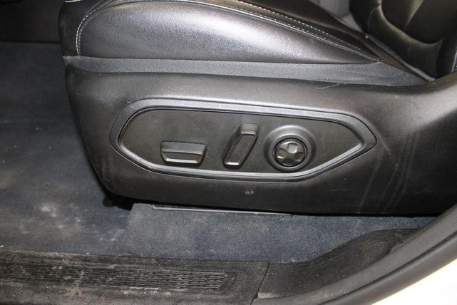 Photo of 2023 Bright White Clearcoat Jeep Grand Cherokee