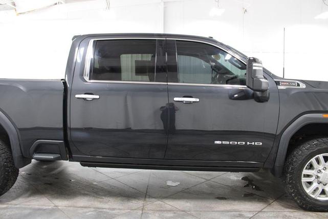 Photo of 2020 Carbon Black Metallic GMC Sierra 2500