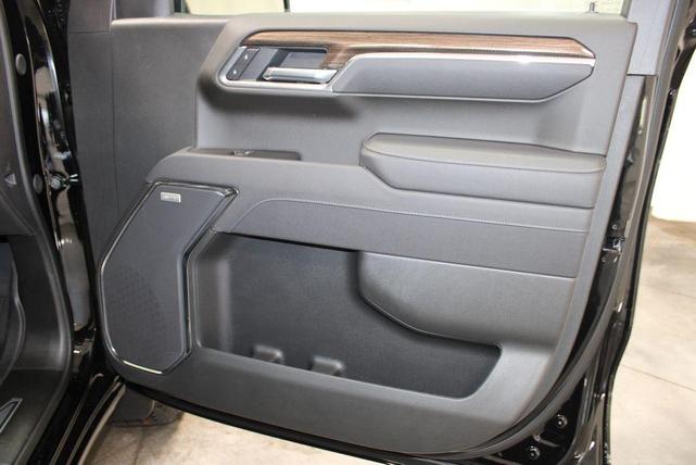 Photo of 2025 Black Chevrolet Silverado 1500
