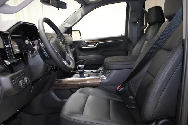 Photo of 2025 Black Chevrolet Silverado 1500