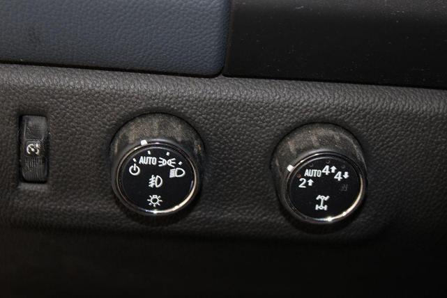 Photo of 2020 Summit White Chevrolet Colorado