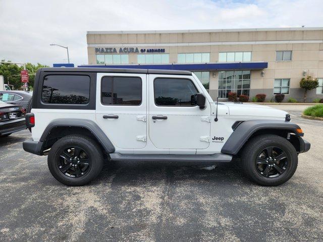 Photo of 2022 Bright White Clearcoat Jeep Wrangler Unlimited