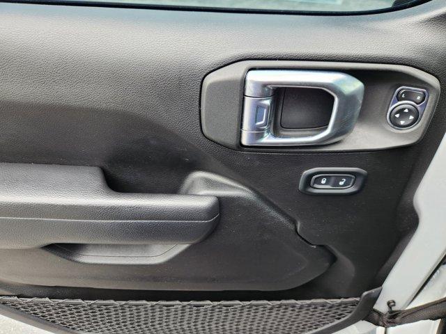 Photo of 2022 Bright White Clearcoat Jeep Wrangler Unlimited
