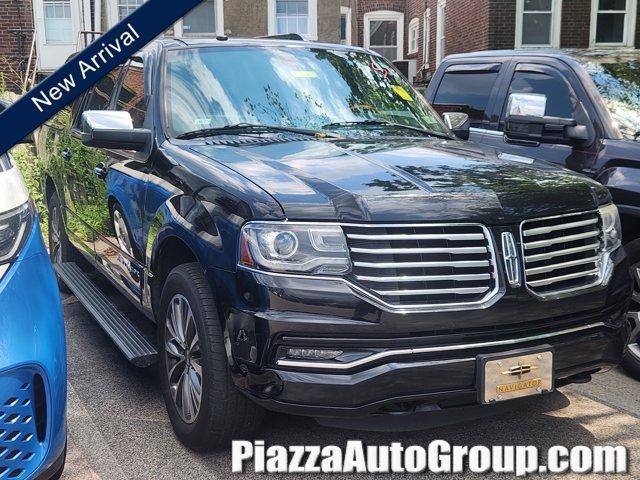Photo of 2016 Black Lincoln Navigator L