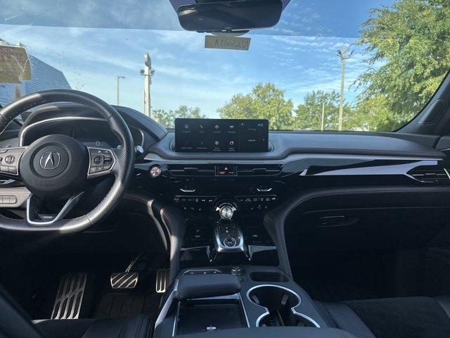 Photo of 2023 Platinum White Pearl Acura MDX