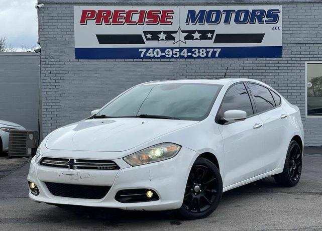 Photo of 2013 White Dodge Dart