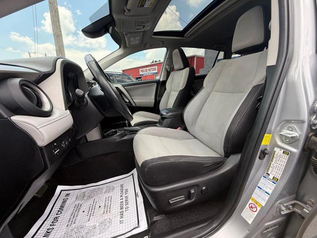 Photo of 2018 Silver Toyota RAV4