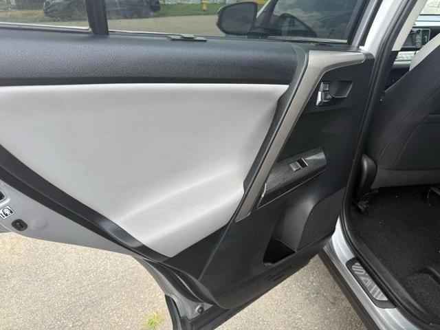 Photo of 2018 Silver Toyota RAV4