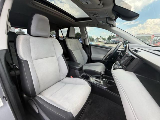 Photo of 2018 Silver Toyota RAV4